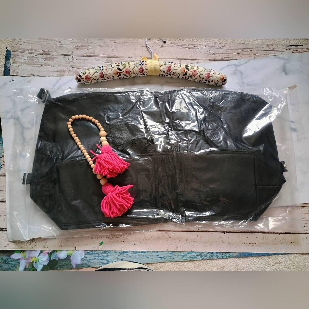 Few Left! Alo Yoga Gym Travel Duffle Tote Bag Black - Picture 2 of 7